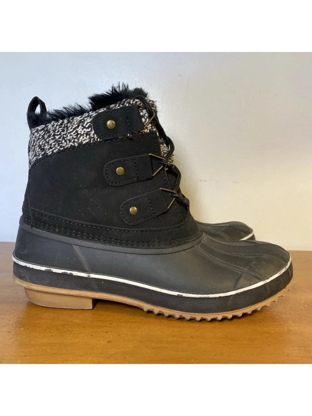 Khombu Women’s 7 Keri Black Duck Boots Faux Fur Lined Waterproof Winter Snow